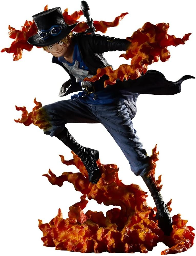Figurine One Piece Luffy Ace Sabo sur un Canapé